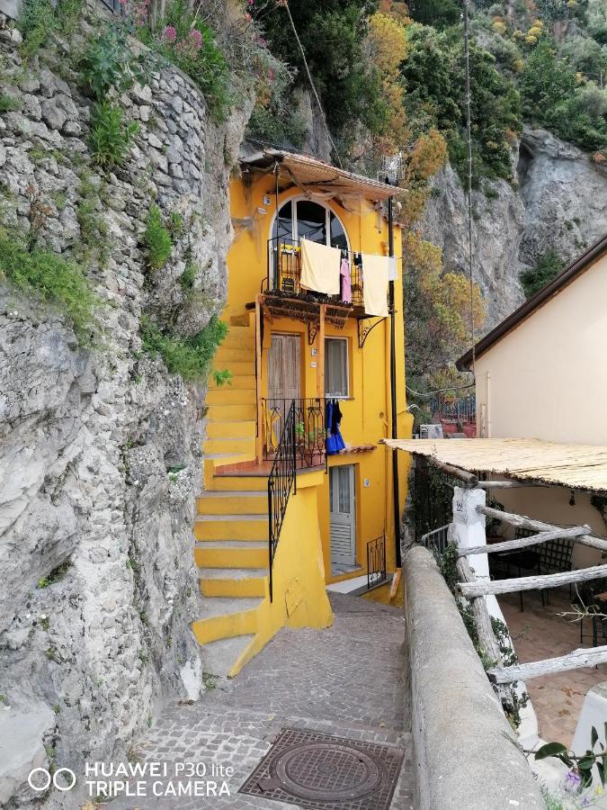 Casa Reginella - Borgo Marinaro Hotel กองกาเดมารีนี ภายนอก รูปภาพ