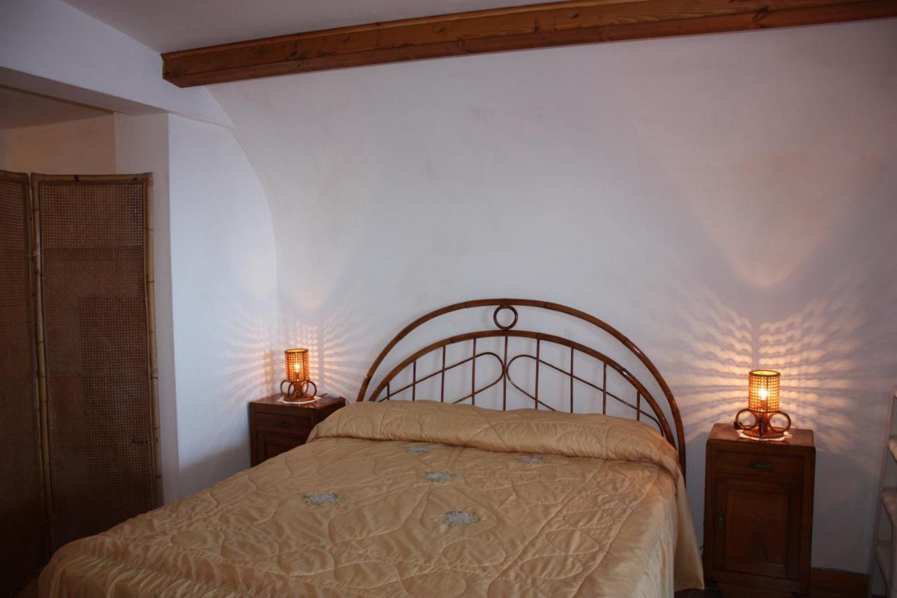 Casa Reginella - Borgo Marinaro Hotel กองกาเดมารีนี ภายนอก รูปภาพ