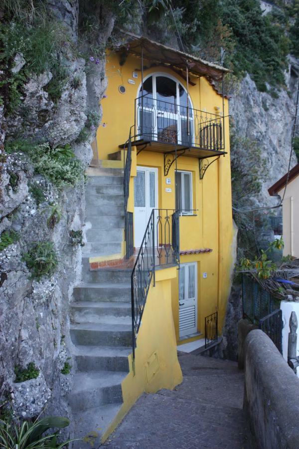 Casa Reginella - Borgo Marinaro Hotel กองกาเดมารีนี ภายนอก รูปภาพ